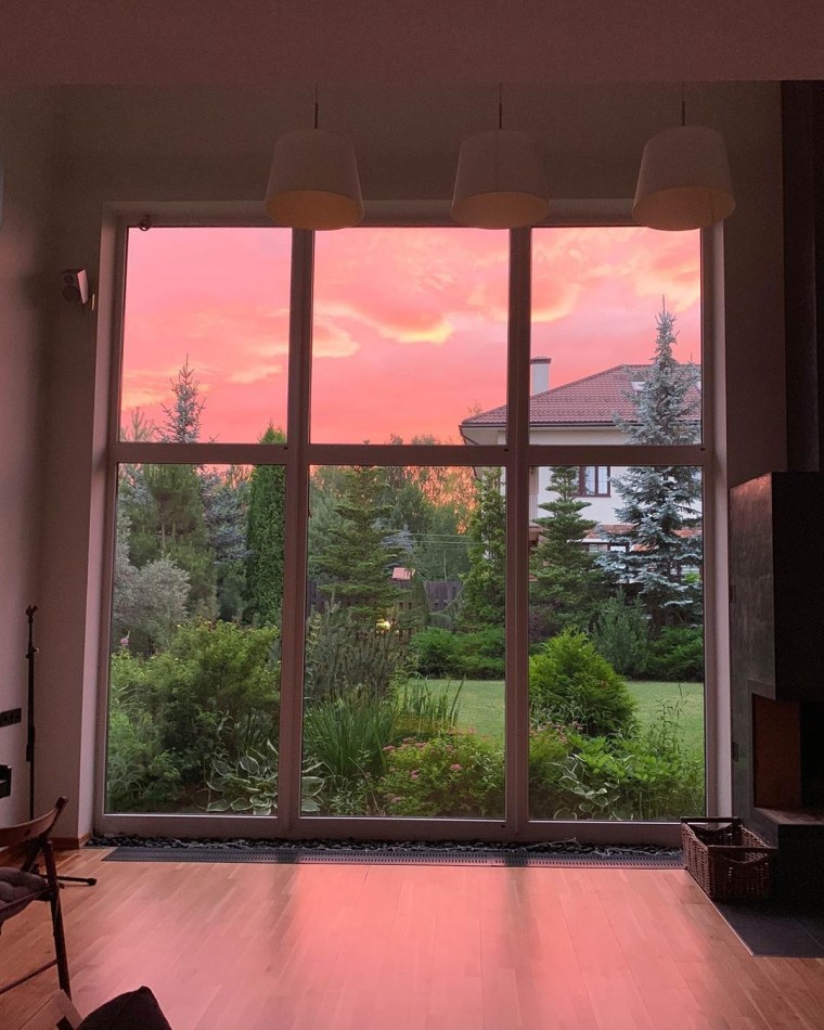 Вид из окна закат