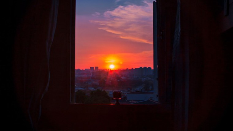 Восход в окне