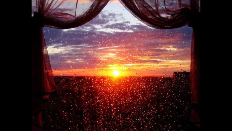 Закат в окне