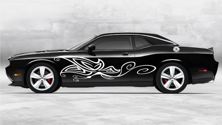 Dodge Challenger вид сбоку