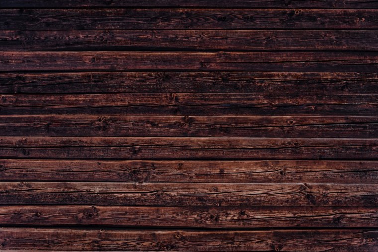 Деревянная стена