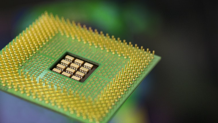 Центральный микропроцессор в компьютерах
