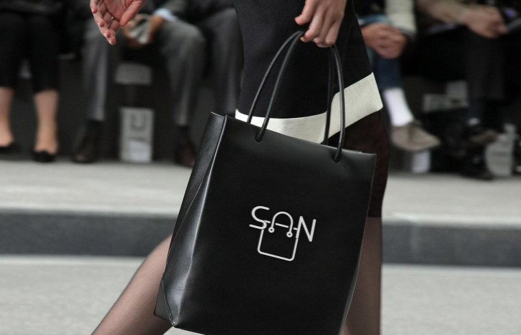 Шопинг брендовые пакеты