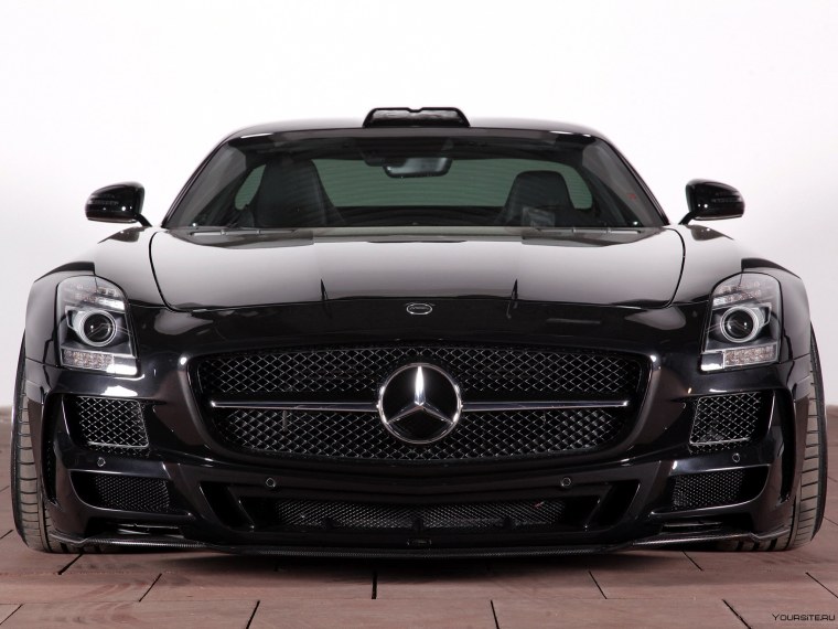 Mercedes SLS AMG спереди
