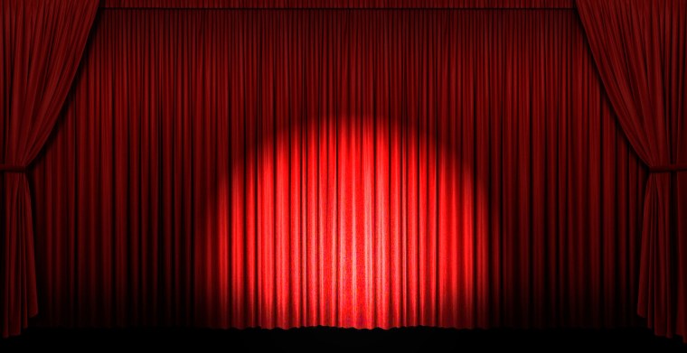 Закрытый занавес