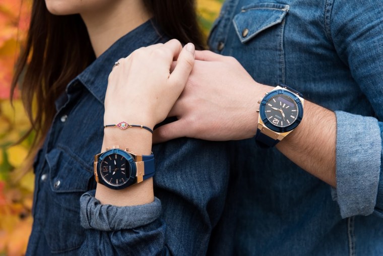 Наручные часы мужские на руке