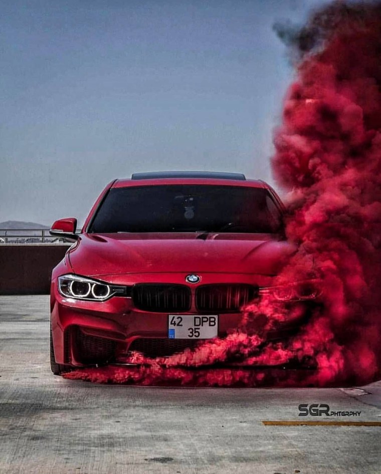 BMW m5 дым