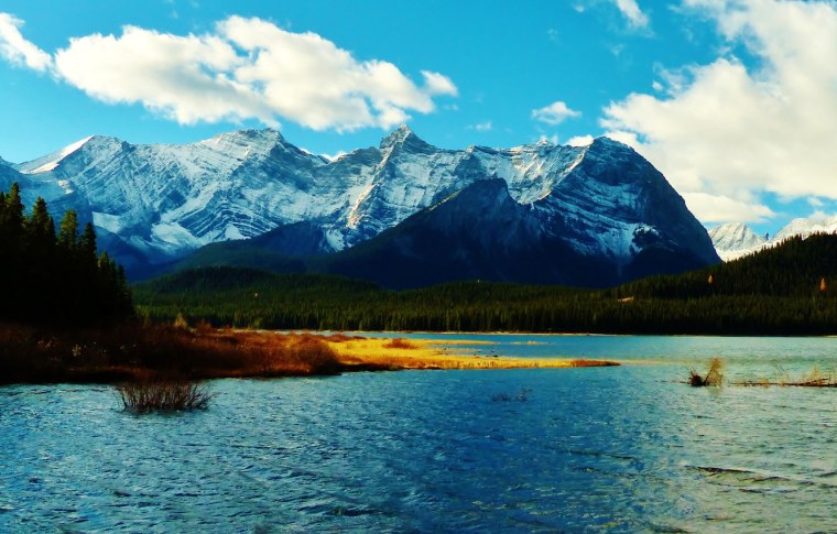 Озеро Маккей Канада