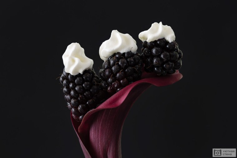 Ежевика со сливками