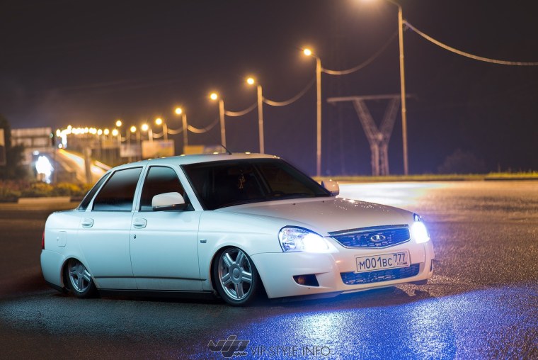 ВАЗ 2172 Lada Priora занижена
