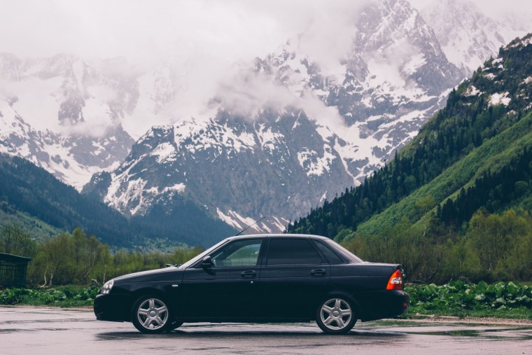 Приора на аву