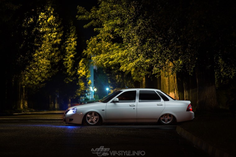 Лада Приора черная