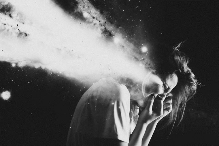 Девушка пепел