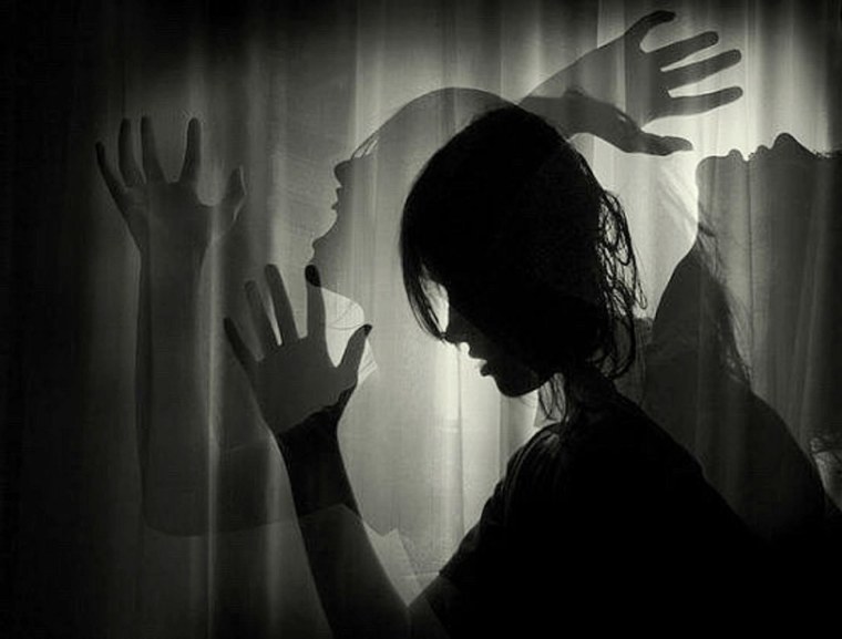 Тень девушки