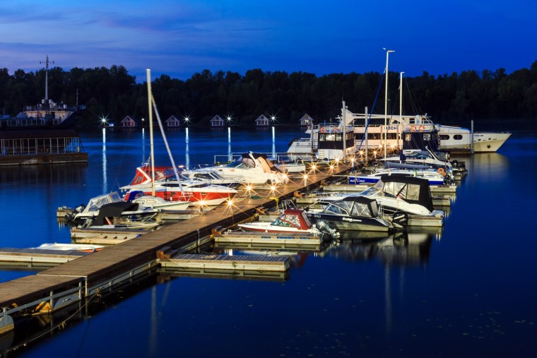 Яхт клуб Ласточка