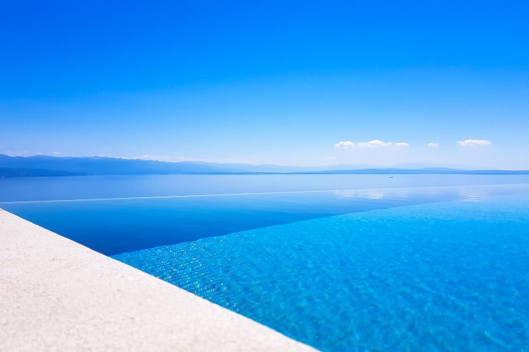 Голубой пляж