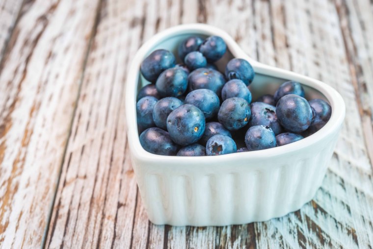 Орис с черникой