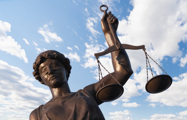 Статуя с закрытыми глазами