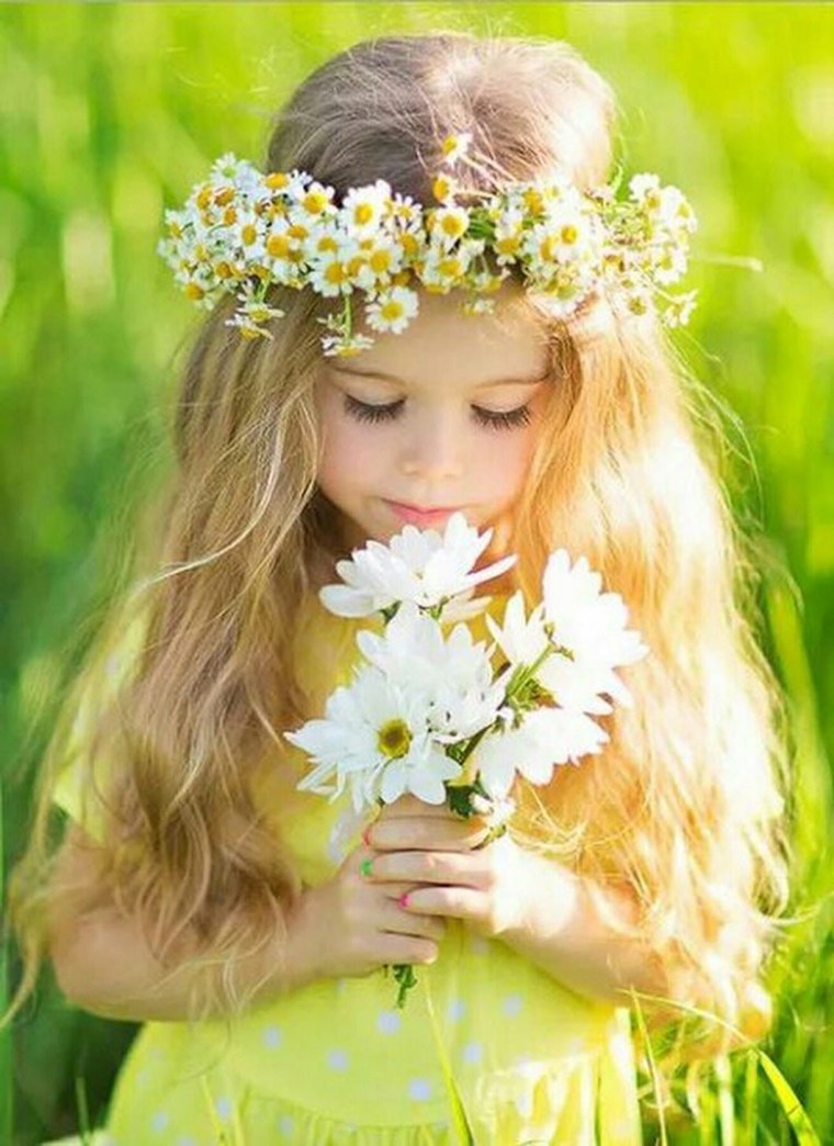 Цветы на фоне солнца