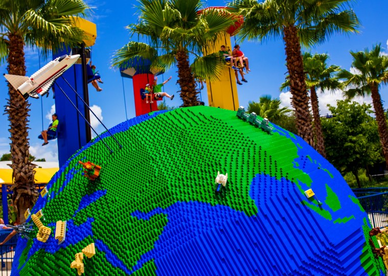Парк аттракционов Legoland