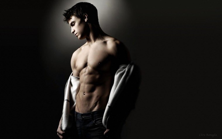 Накаченный торс