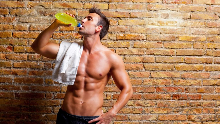 Мужской торс черно белый