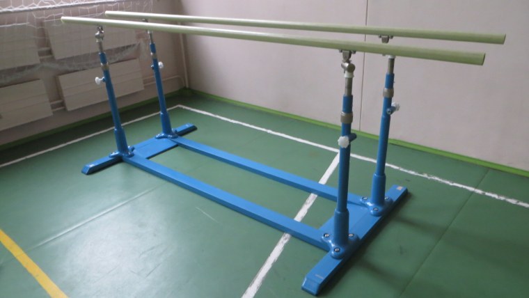 Рукоход разновысокий