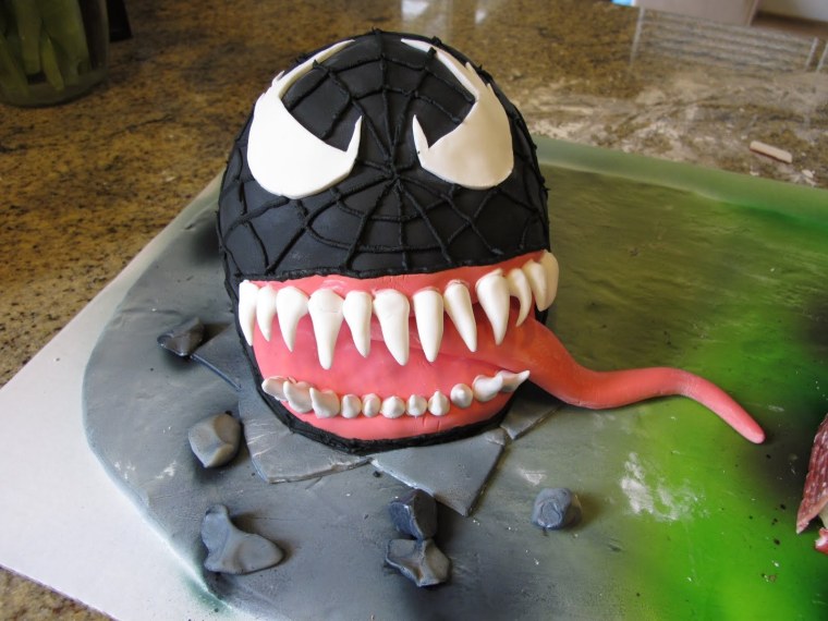 Торт с героем Веном