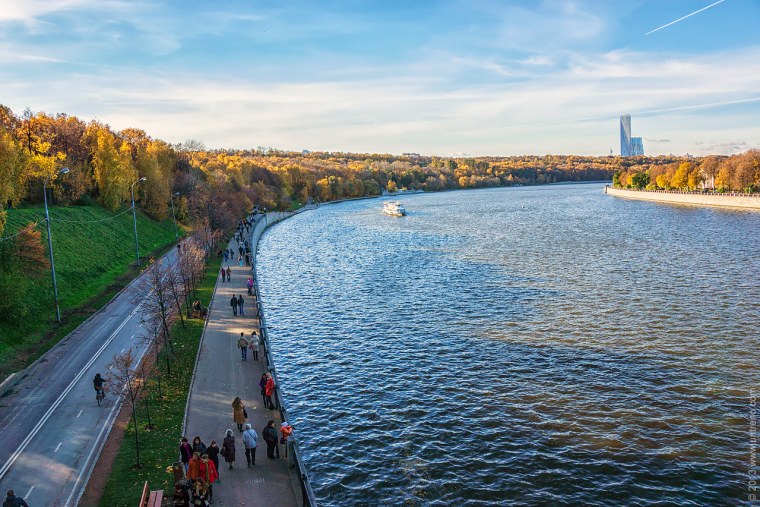 Москва река в районе Звенигорода