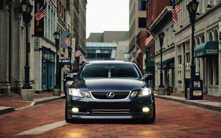 BMW i8 фиолетовая