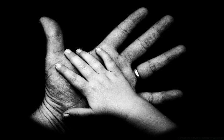 Касание рук