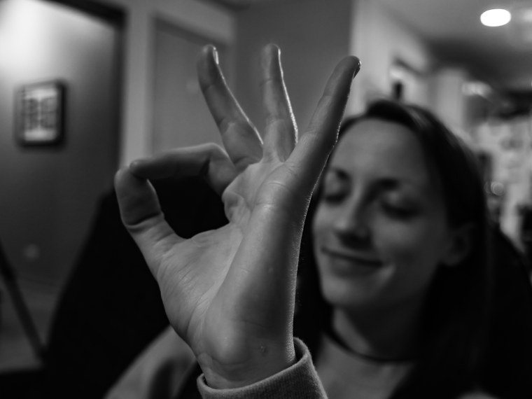 Прикосновение рук