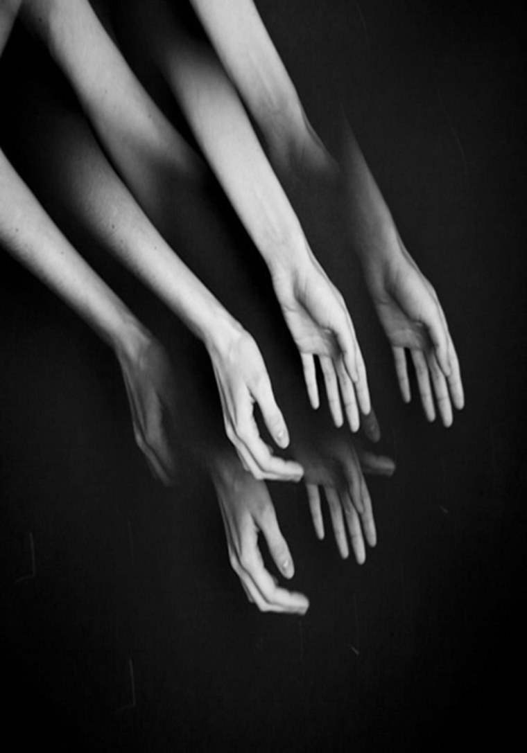 Красивые руки чб