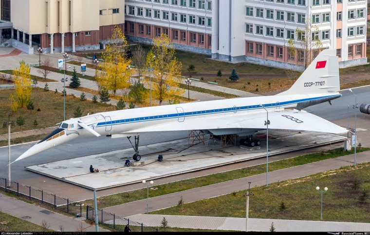 Самолет ту 144 рисунок