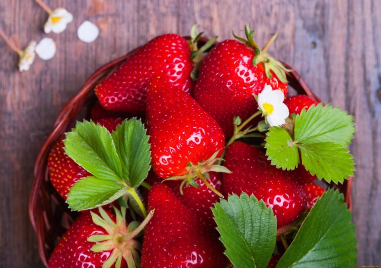 Лесная Виктория ягода