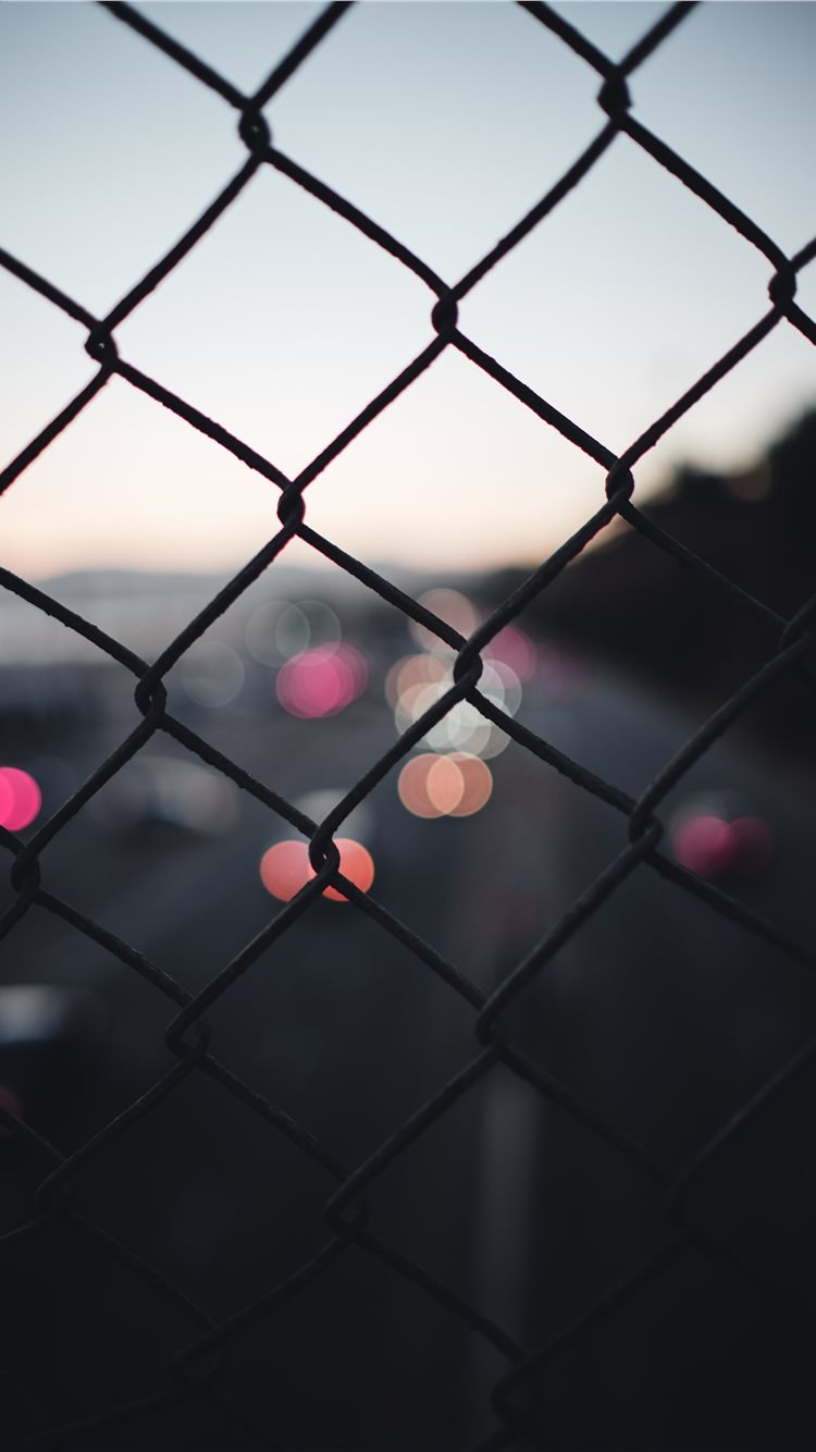 Розовый мрамор с надписями