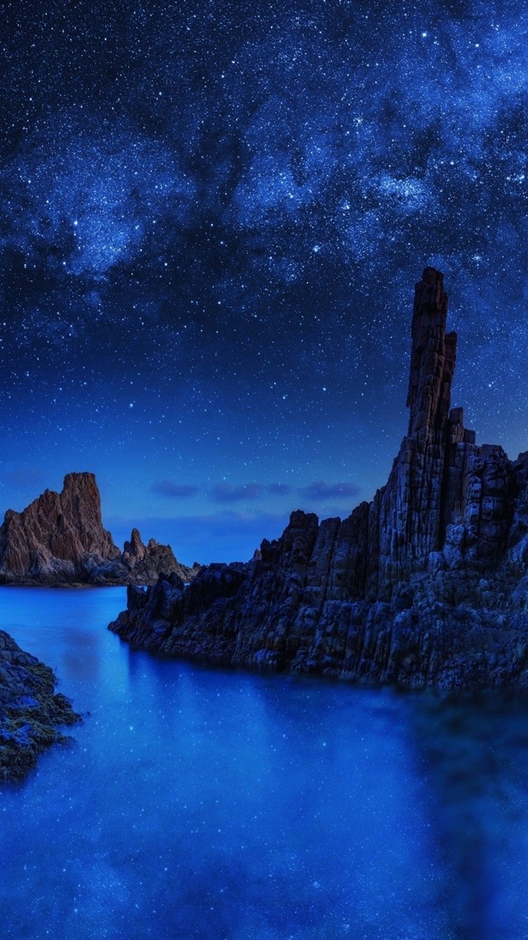 Красивый ночной пейзаж для телефона