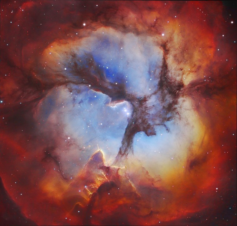 Тройная туманность в созвездии стрельца