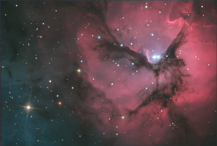 Туманность м20 в созвездии стрельца