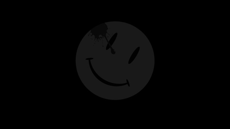 Улыбка на черном фоне