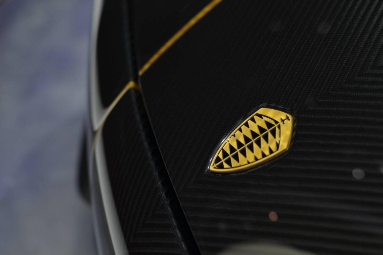 Надпись Koenigsegg