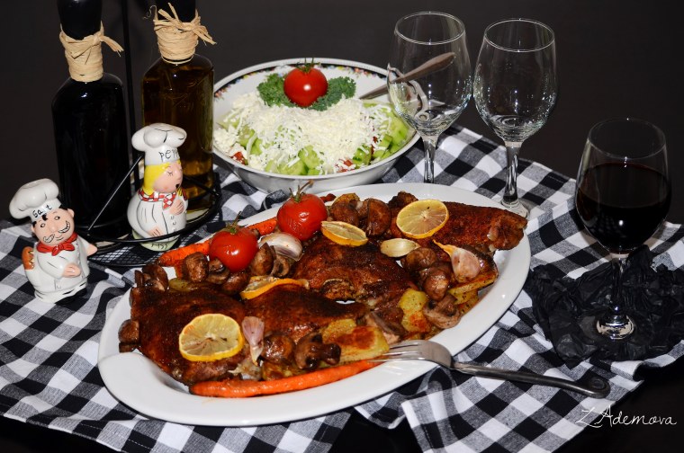 Новогодний стол с едой