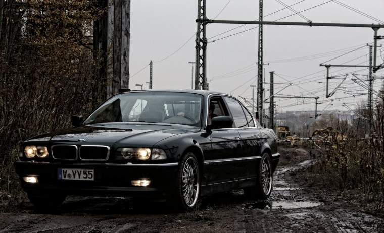 БМВ 740 I e38