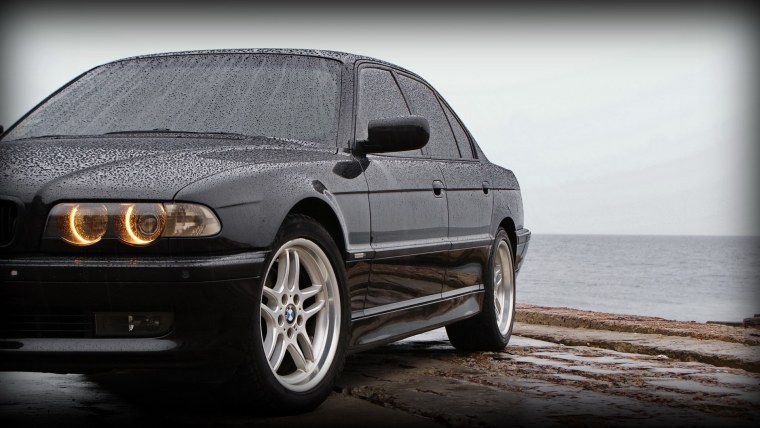 BMW 5 e34 черная