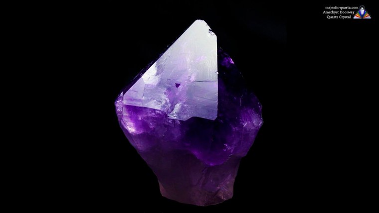 Красный бриллиант 5.11 CT Moussaieff Red Diamond