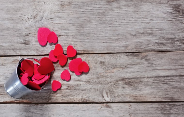 Обои с сердечками из тик тока