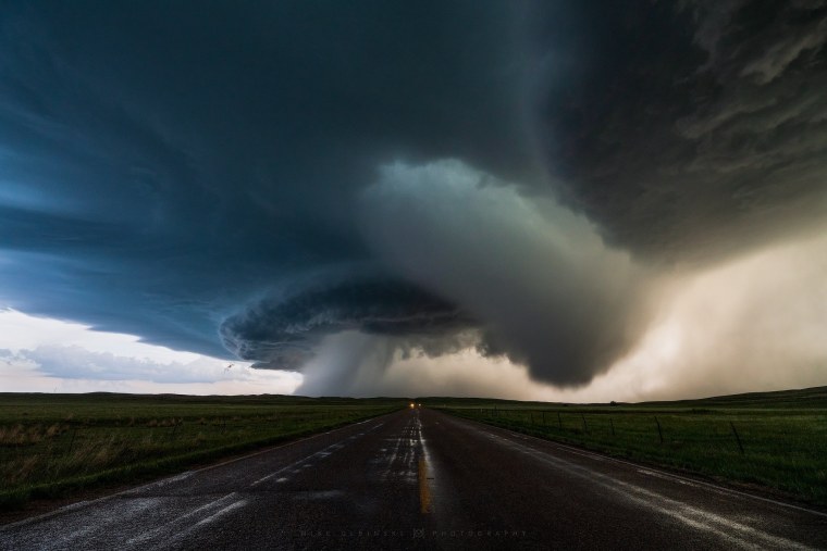 Джон Брозио картина Торнадо
