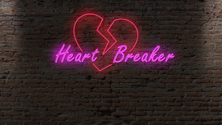 Баскетбольная площадка фиолетовая