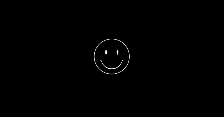 Смайл на черном фоне