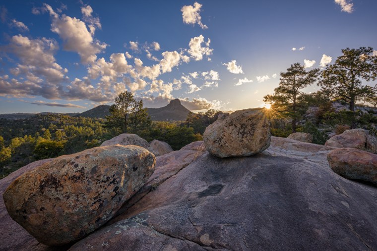 Камень горный Утес